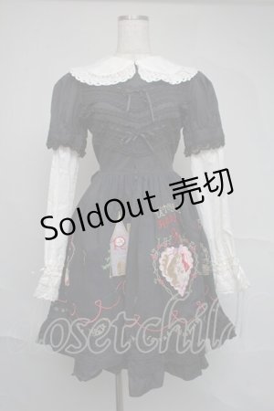 画像: BABY,THE STARS SHINE BRIGHT / 赤ずきんアップリケケープ付ワンピース  黒 S-25-07-07-032-BA-OP-AS-ZS