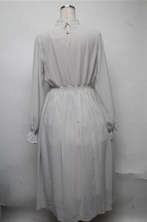 画像2: Fi.n.t / ポピーブーケ刺繍シアーワンピース【洗える】  ライトグレー S-25-07-14-045-CA-OP-HR-ZT472 (2)