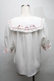 画像2: Amavel / 衿刺繍チャイナブラウス  オフｘピンク S-25-07-18-017-CA-BL-AS-ZS (2)