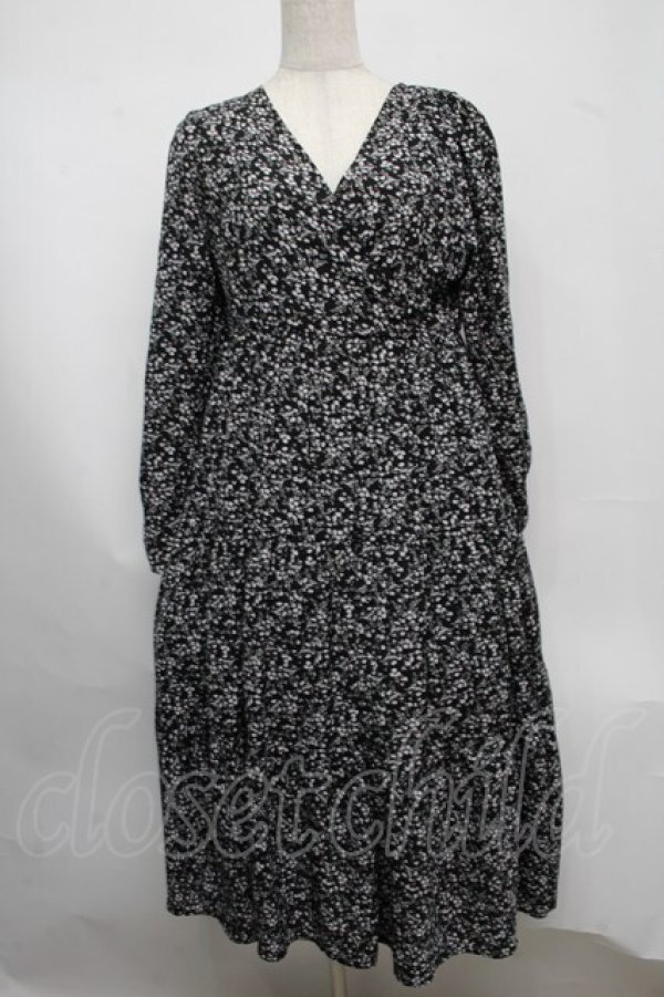 画像1: Maison de FLEUR Petite Robe / カシュクールワンピース  黒 S-25-07-22-044-EL-OP-AS-ZT252 (1)