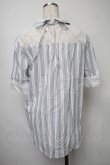 画像2: axes femme / バックレースシャツ  ブルー S-25-07-30-014-AX-TO-AS-ZS (2)