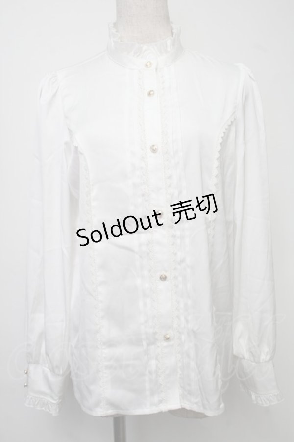 画像1: axes femme kawaii / ストライプサテンブラウス  白 S-25-07-30-015-AX-TO-HR-ZS (1)