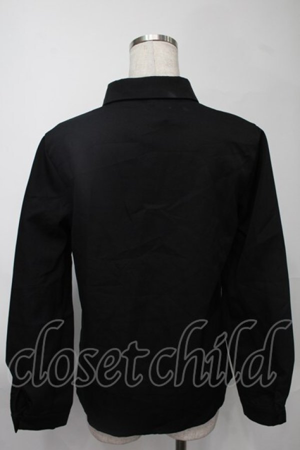 画像2: NieR Clothing / 胸元刺 シャツ  黒ｘ赤 S-25-08-02-025-PU-PA-HR-ZS (2)