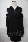画像1: NieR Clothing / ショルダーカットフード付きカットソー  黒 S-25-08-02-031-PU-TO-HR-ZS (1)