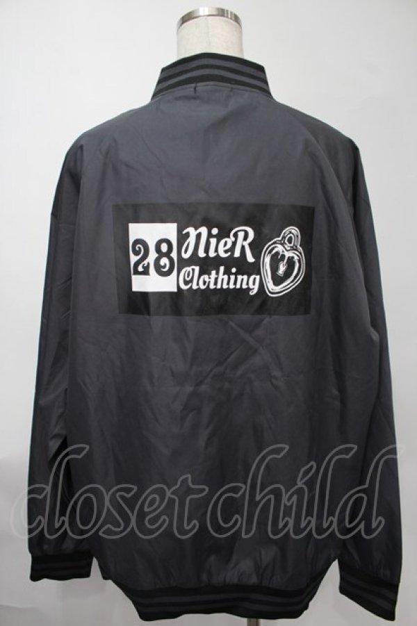 画像2: NieR Clothing / プリントナイロンスタジャン  黒 S-25-08-02-033-PU-JA-HR-ZS (2)