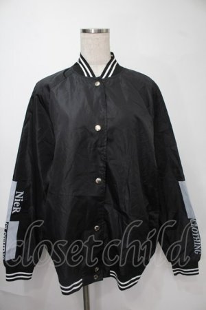 画像: NieR Clothing / プリントナイロンスタジャン  黒 S-25-08-02-034-PU-JA-HR-ZS