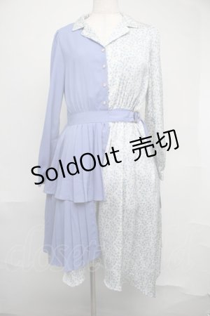 画像: axes femme POETIQUE / フラワーバイカラーアシメワンピース  サックス S-25-08-04-045-AX-OP-HR-ZS