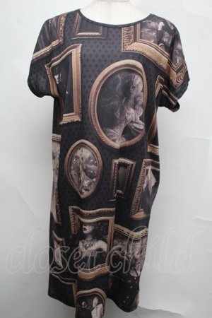 画像: abilletage / FrameシリーズTシャツワンピース（Big frame）  黒 S-25-08-04-024-GO-OP-HR-ZS