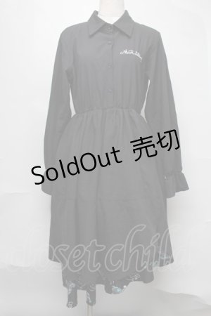 画像: NieR Clothing / シエルプリントワンピース  黒ｘグリーン S-25-08-05-049-PU-OP-HR-ZS
