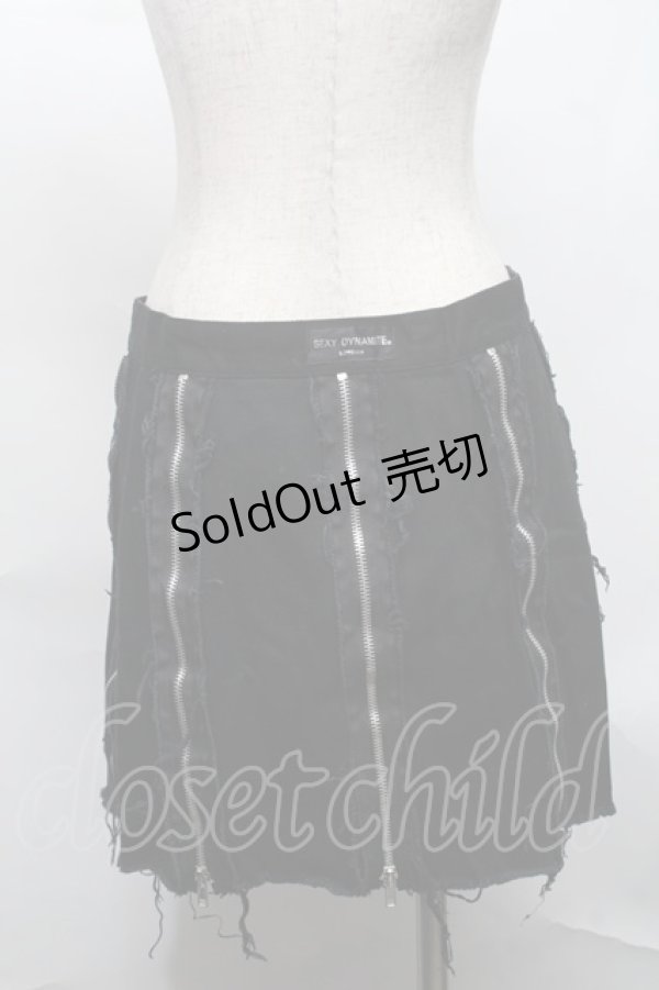 画像2: SEXY DYNAMITE LONDON / ZIPデザインタイトスカート  黒 S-25-08-07-055-PU-SK-HR-ZS (2)