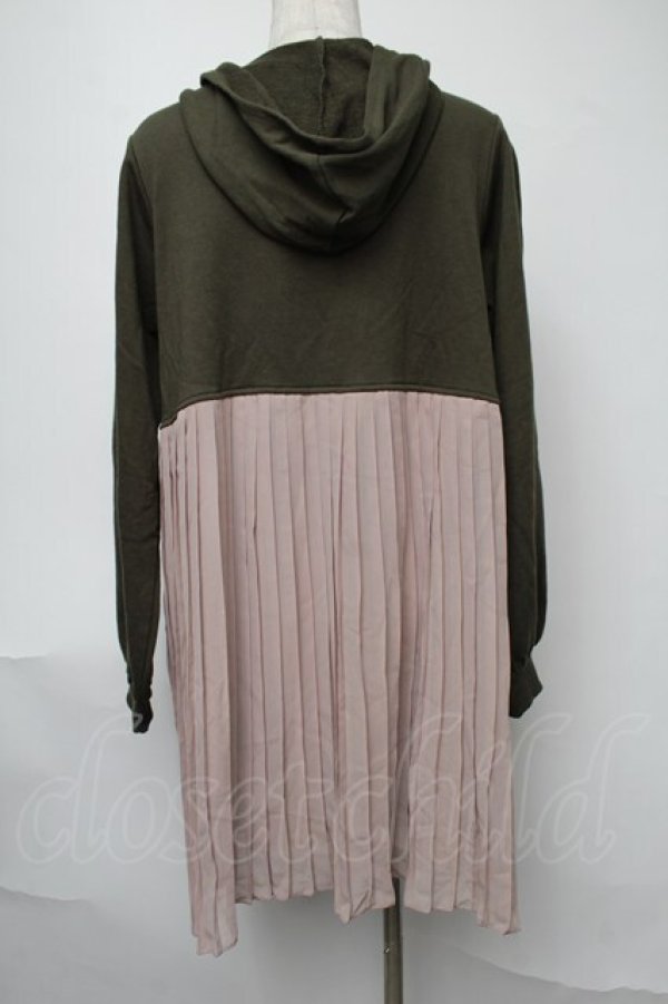 画像2: axes femme / バックプリーツパーカー  カーキ S-25-08-07-013-AX-OP-AS-ZI (2)