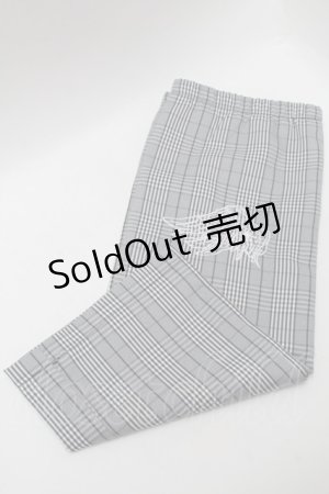 画像: NieR Clothing / 羽刺繍チェックレッグウォーマー  グレー S-25-08-09-005-PU-ZA-HR-ZS