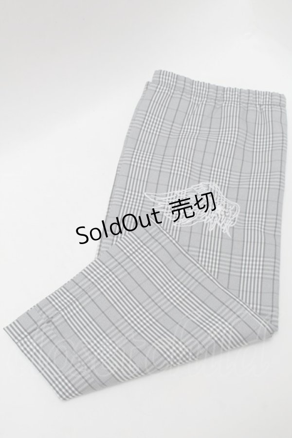 画像1: NieR Clothing / 羽刺繍チェックレッグウォーマー  グレー S-25-08-09-005-PU-ZA-HR-ZS (1)