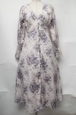 画像1: Maison de FLEUR Petite Robe / フラワープリントワンピース   S-25-08-09-043-EL-OP-AS-ZS (1)