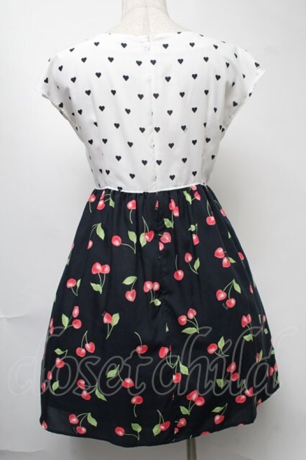 画像2: MILK / ハートチェリーハーフワンピース  白ｘ黒 S-25-08-11-018-ML-OP-HR-ZT483 (2)
