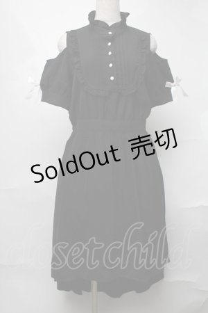 画像: NieR Clothing / 肩開き袖リボンワンピース  黒ｘ白 S-25-08-20-045-PU-OP-HR-ZS