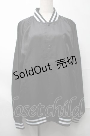 画像: NieR Clothing / プリントナイロンスタジャン  黒 S-25-08-28-028-PU-JA-HR-ZY