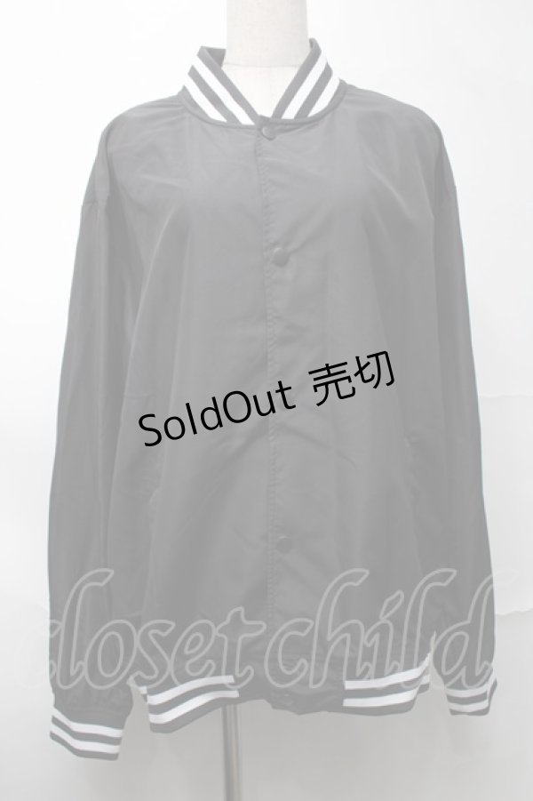 画像1: NieR CLOTHING / プリントナイロンスタジャン  黒 S-25-08-28-029-PU-JA-HR-ZY (1)