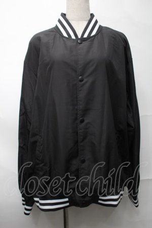 画像: NieR Clothing / プリントナイロンスタジャン  黒 S-25-08-28-031-PU-JA-HR-ZS