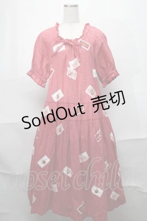 画像: PINK HOUSE / PINK HOUSE×HELLO KITTY ネームワッペン使いワンピース  赤 S-25-08-29-050-LO-OP-HR-ZS