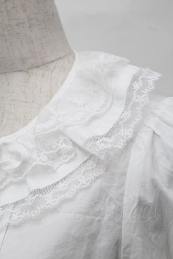 画像3: Chalmiere / ハートフリルパフ袖ブラウス  白 S-25-08-29-030-AX-BL-HR-ZS (3)