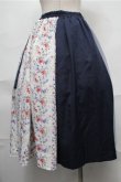 画像2: axes femme / スカーフ風花柄切替スカート  紺ｘ白 S-25-08-31-053-AX-SK-AS-ZS (2)
