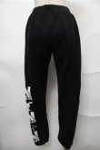 画像2: NieR Clothing / プリントスウェットパンツ  黒 S-25-08-31-059-PU-PA-HR-ZY (2)