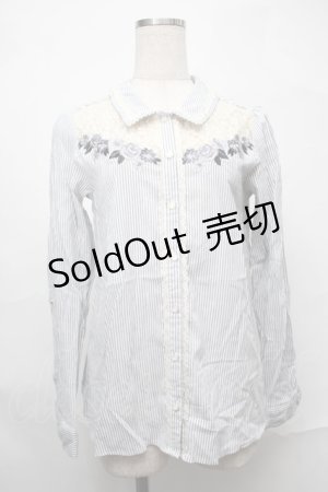 画像: axes femme /花刺繍ストライプブラウス  グレー S-25-09-01-010-AX-BL-ET-ZS