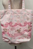 画像4: BABY,THE STARS SHINE BRIGHT / くみゃちゃんのRibbon Ribbon C’est Bon Belle Journee柄トートBag  ピンク S-25-09-03-013-BA-BG-HR-ZS (4)