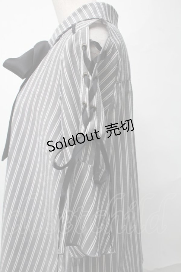 画像3: axes femme POETIQUE / 袖レースアップブラウス  グレー S-25-09-04-022-AX-BL-AS-ZS (3)