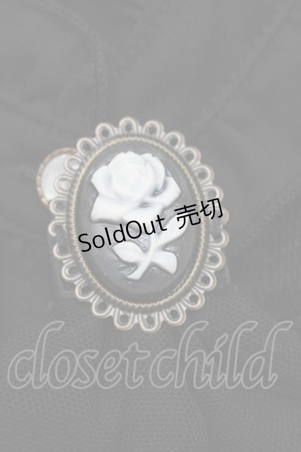 画像3: axes femme / ローズカメオ×ジャボブラウス  黒 S-25-09-04-027-AX-BL-HR-ZS (3)