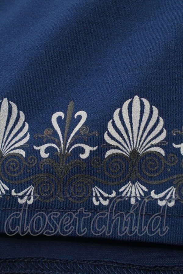 画像3: Ozz oneste / フロント魔法陣刺繍ワンピース  グレーＸ青 S-25-09-05-011-OO-OP-SA-ZS (3)