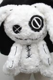 画像2: NieR Clothing / Nierちゃん付きリュック  黒ｘ白 S-25-09-10-008-PU-BG-HR-ZS (2)