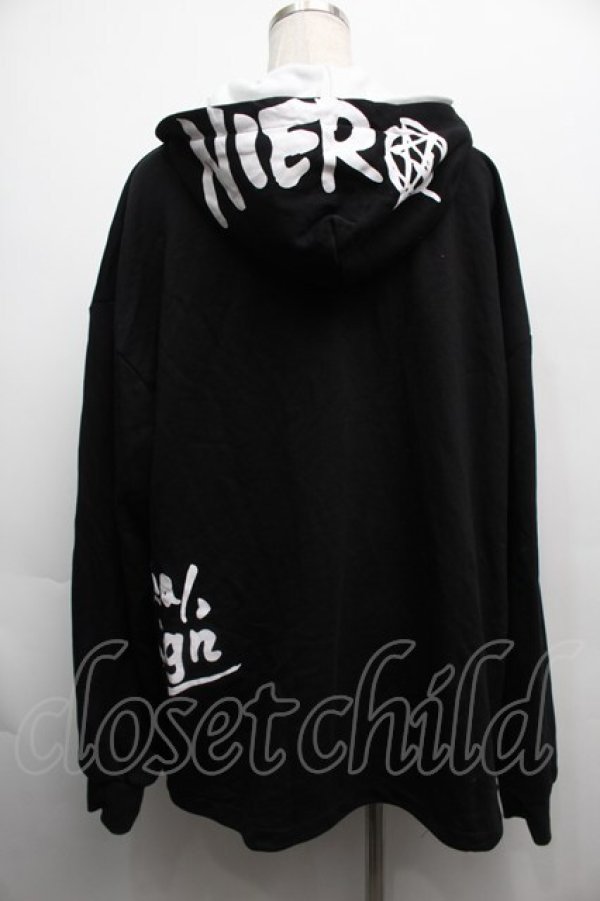 画像2: NieR Clothing / プリントフード重ねプルオーバー  黒ｘ白 S-25-09-11-036-PU-TO-HR-ZI (2)