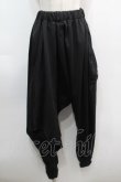 画像1: NieR Clothing / アシメサルエルパンツ  黒 S-25-09-11-056-PU-PA-HR-ZS (1)