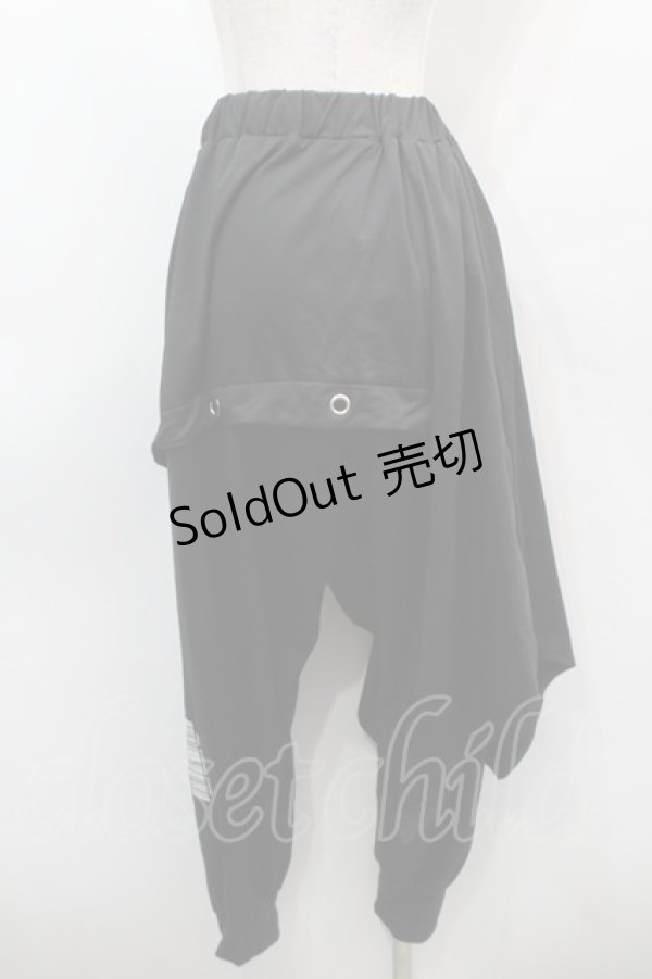 画像2: NieR Clothing / アシメサルエルパンツ  黒 S-25-09-11-056-PU-PA-HR-ZS (2)