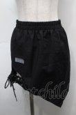 画像2: NieR Clothing / レースアップアシメスカート  黒 S-25-09-13-052-PU-SK-HR-ZS (2)