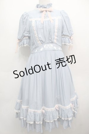 画像: Hoshibako Works / ベルスーズリボン刺繍ワンピース  ブルー S-25-09-13-038-LO-OP-HR-ZS