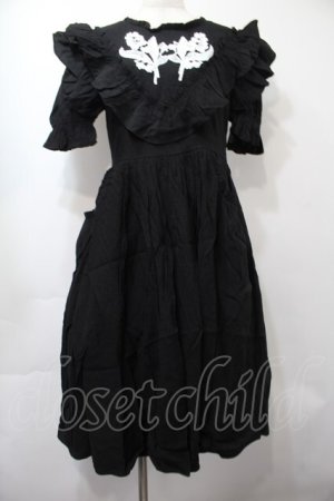 画像: BAROQUE / 鈴蘭刺繍ワンピース  黒ｘ白 S-25-09-15-046-EL-OP-AS-ZS