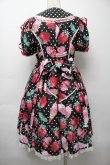 画像2: Angelic Pretty / Fresh Strawberry Dinerワンピース  黒 S-25-09-17-027-AP-OP-HR-ZT056 (2)