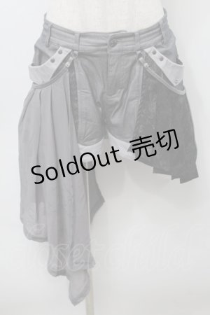 画像: Ozz Croce / プリーツフラップ付きショートパンツ  グレー S-25-09-23-055-OO-PA-AS-ZS