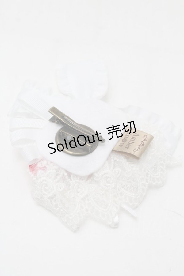 画像2: Amber Snow / ストロベリーコサージュクリップブローチ  白 S-25-09-27-001-PU-AC-HR-ZS (2)