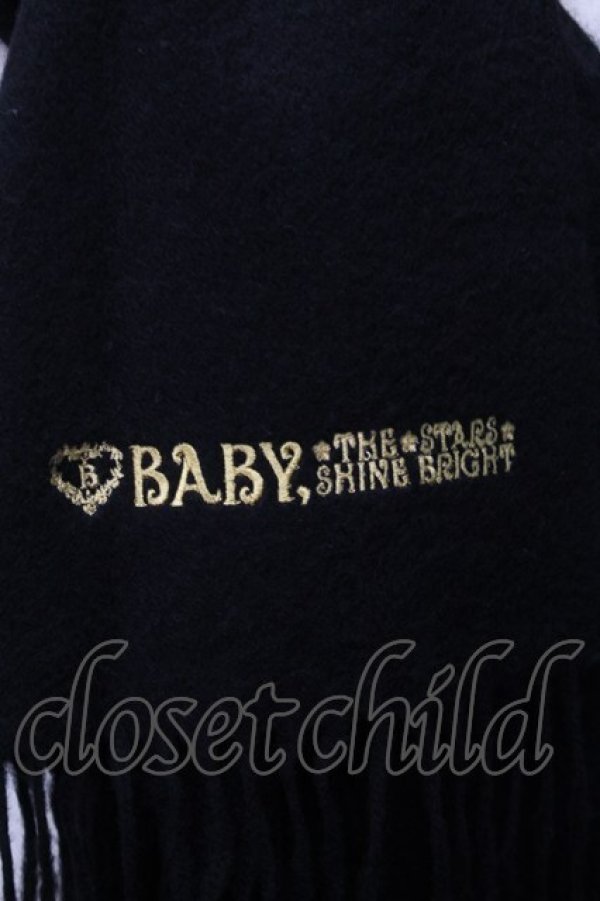 画像2: BABY,THE STARS SHINE BRIGHT / ロゴ刺繍ストール  黒 S-25-09-29-035-BA-ZA-AS-ZS (2)