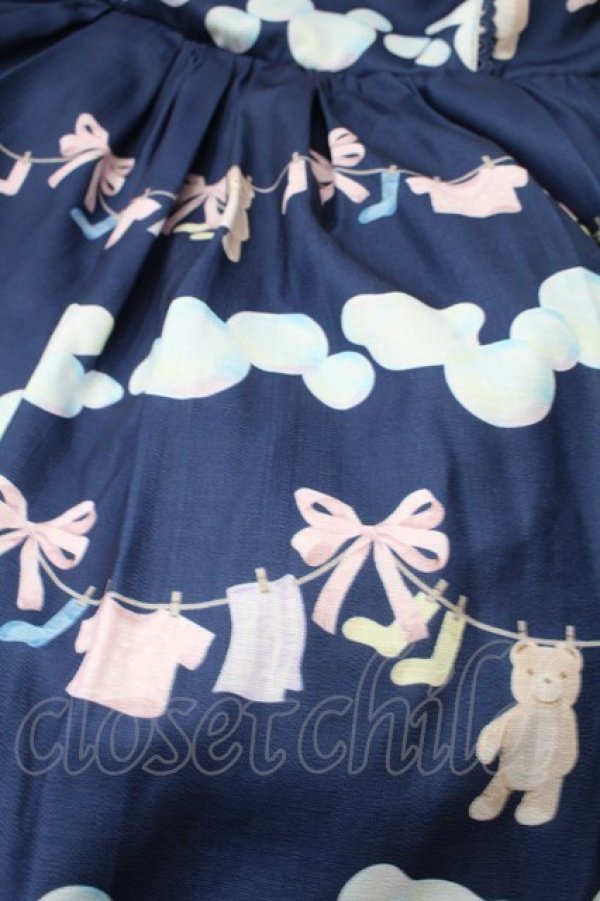 画像4: axes femme kawaii / ランドリー柄ジャンスカ  紺 S-25-10-12-041-AX-OP-HR-ZS (4)