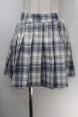 画像1: NOEMIE / チェーン付きチェックプリーツスカート  ブルーｘ白 S-25-10-14-051-LO-SK-HR-ZS (1)