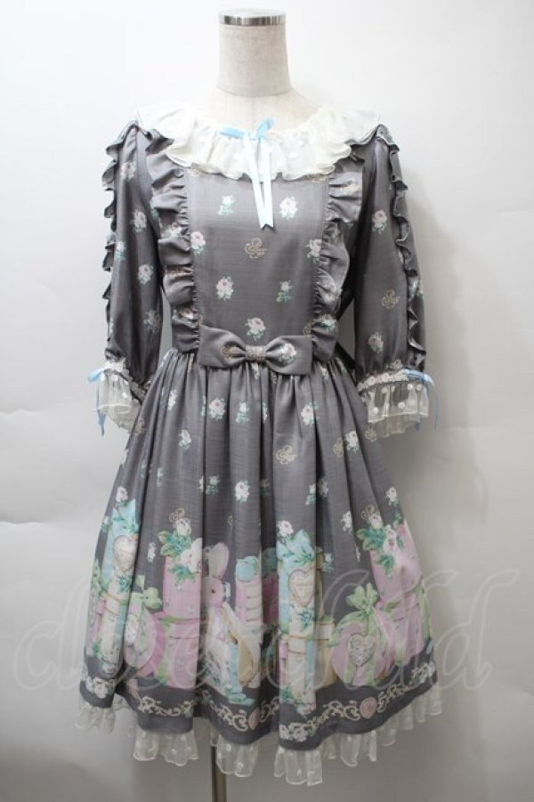 画像1: Angelic Pretty / Un Birthdayワンピース  グレー S-25-10-24-037-AP-OP-SZ-ZT243 (1)