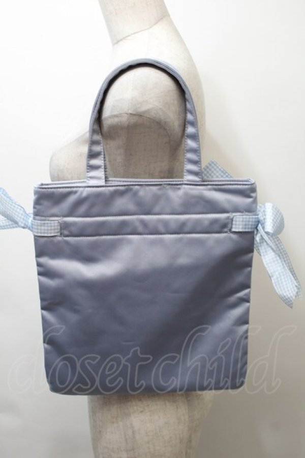 画像2: Maison de FLEUR / シナモロールみるくミニダブルリボントートバッグ  サックス S-25-10-24-1006-LO-BG-AS-ZS (2)