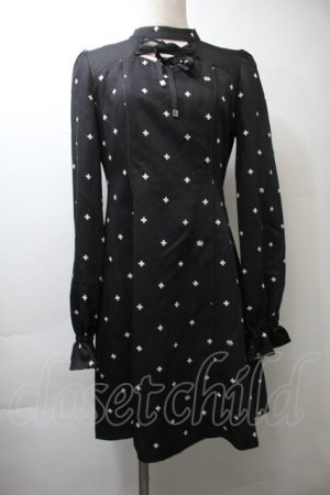 画像: EAT ME / メディカルクロスプリントワンピース  黒 S-25-10-26-046-LO-OP-AS-ZS