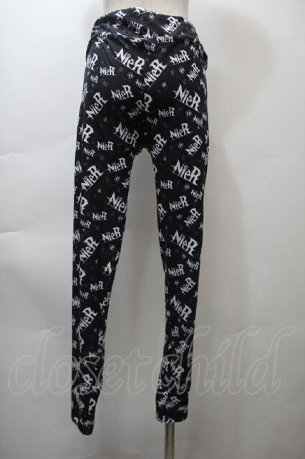 画像2: NieR Clothing / 総柄レギンスパンツ  黒 S-25-10-26-060-PU-PA-HR-ZS (2)