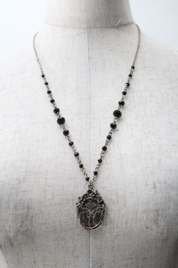 画像2: Sheglit / "Ulysses"オーバルメダルネックレス  黒 S-25-10-29-014-EL-AC-HR-ZS (2)